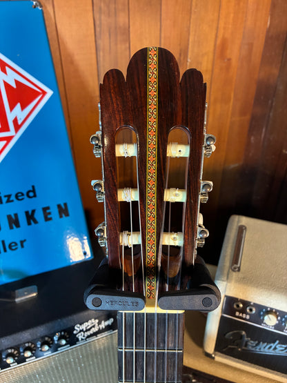 Suzuki No. S-2 Classical Guitar w/Case (Late 1960's - Early 1970's)