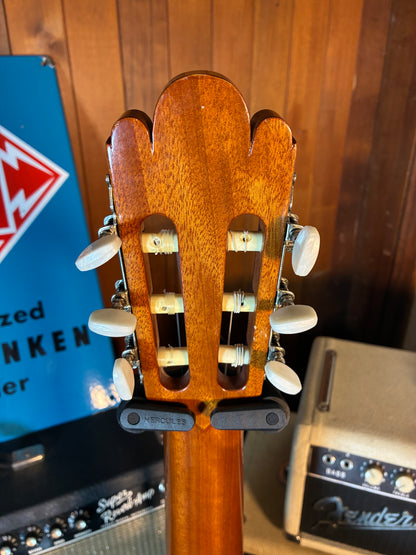 Suzuki No. S-2 Classical Guitar w/Case (Late 1960's - Early 1970's)