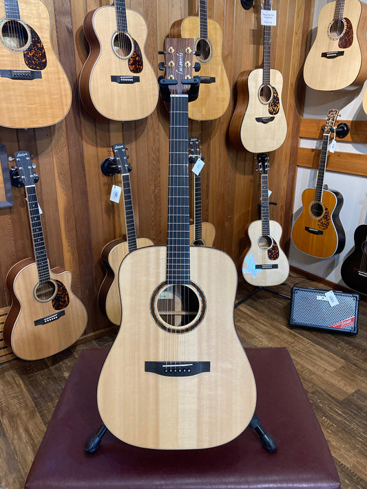 Lakewood D-32 Dreadnought Acoustic Guitar w/Case (Used)
