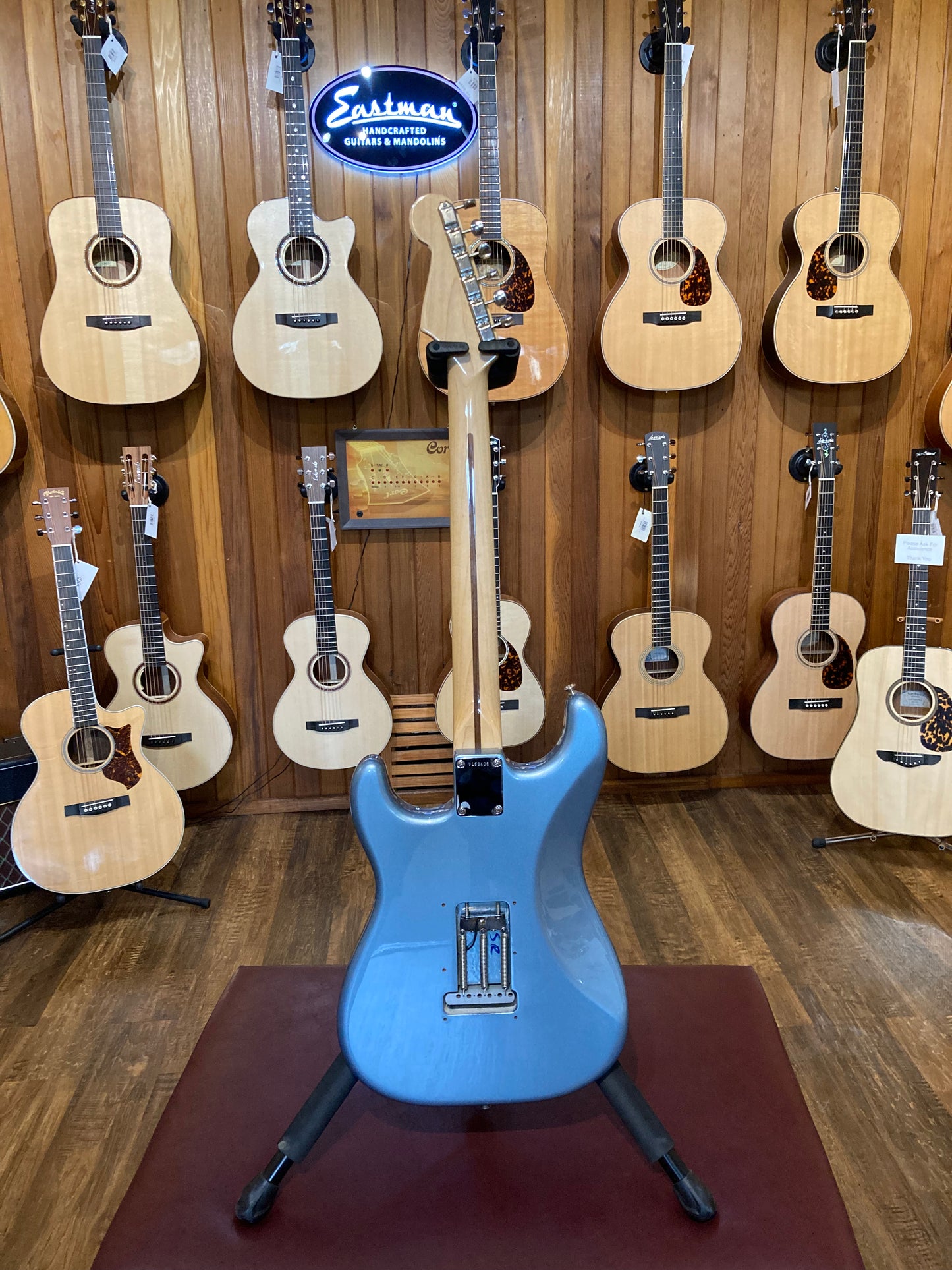 Fender FSR American Deluxe Vintage Player '62 Stratocaster w/Case - Ice Blue Metallic (2005)