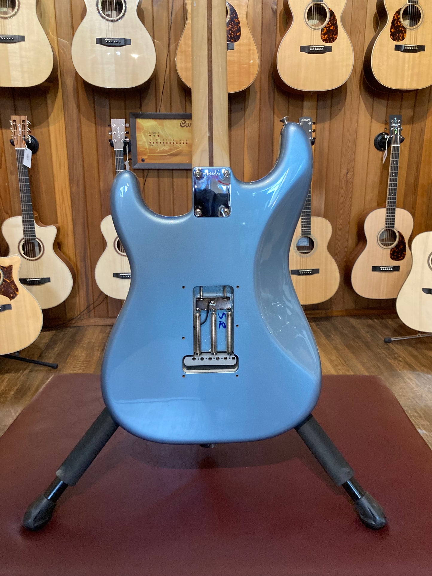 Fender FSR American Deluxe Vintage Player '62 Stratocaster w/Case - Ice Blue Metallic (2005)