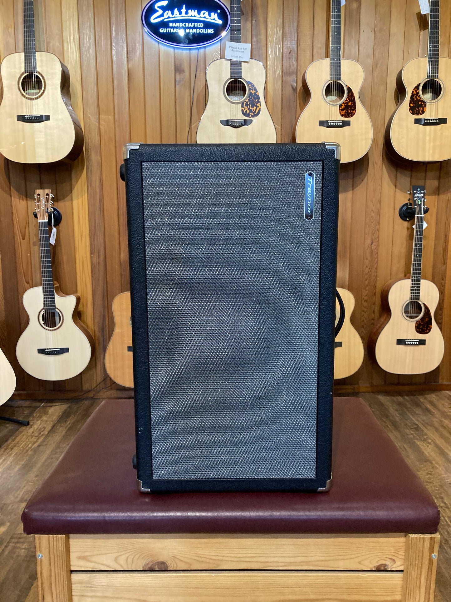 Traynor DHX210 2x10" Guitar Speaker Cabinet (Used)
