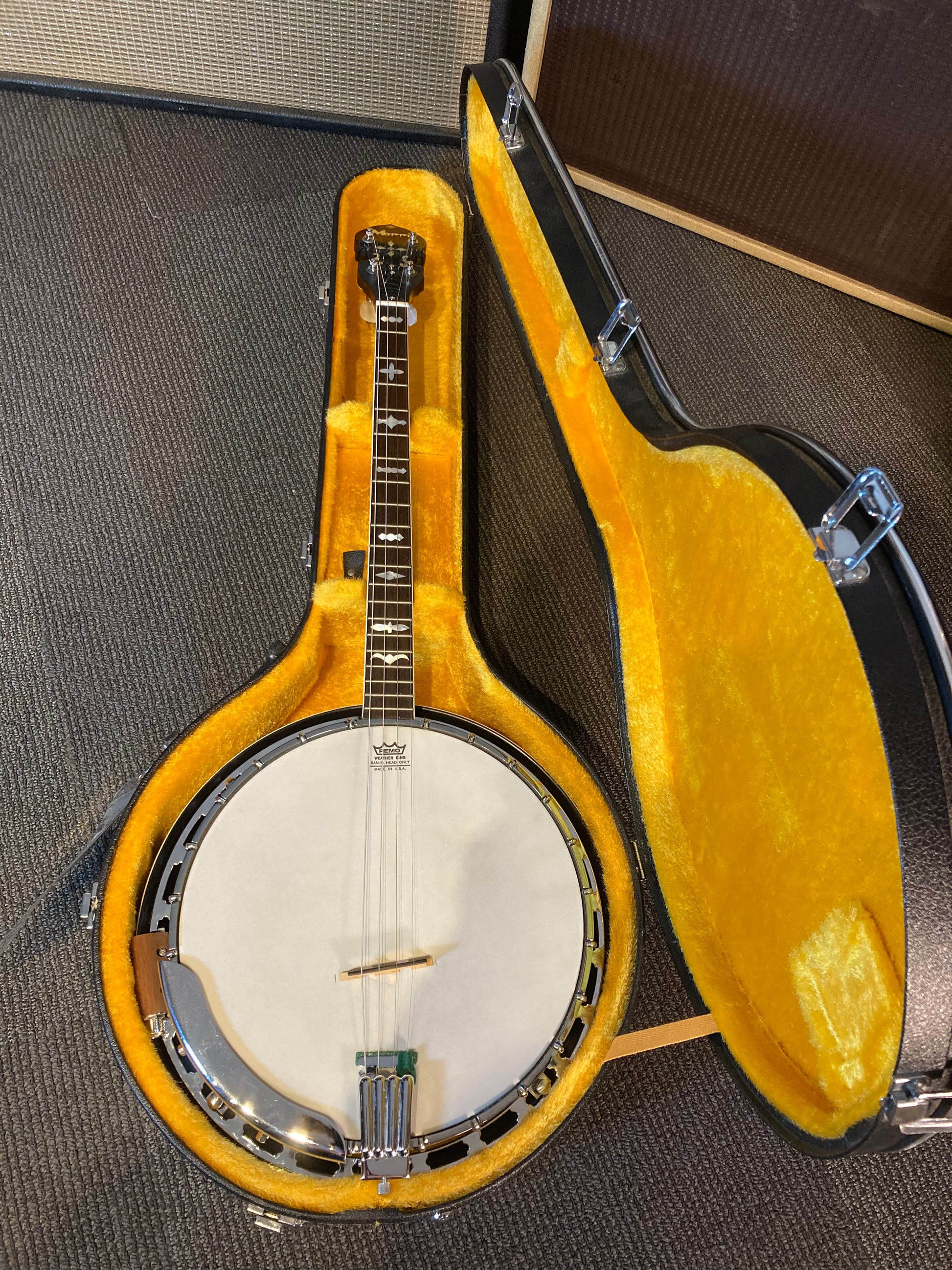 Morris Tenor Resonator Banjo w/Case (1970's) – Acoustic Music Shop Morris Tenor Resonator Banjo w/Case (1970's) – Acoustic Music Shop