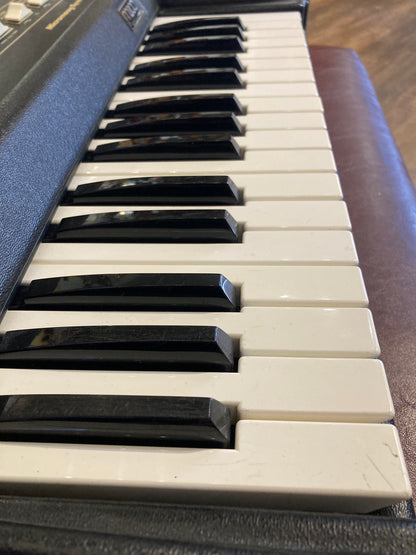 Moog MicroMoog Analog Synthsizer (1975-1979)