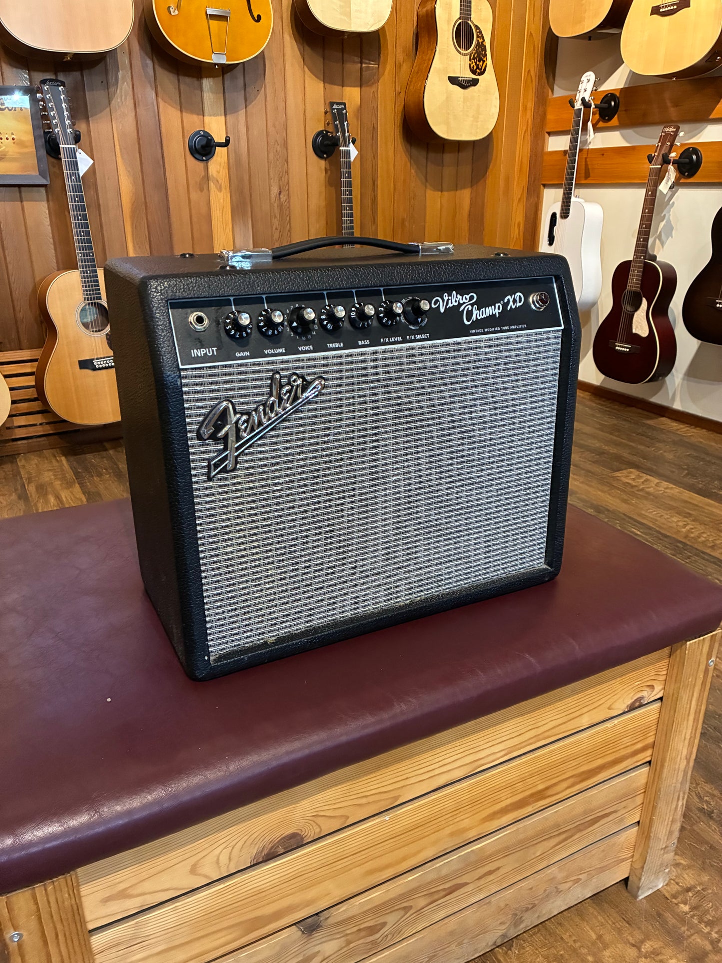 Fender Vibro Champ XD Electric Guitar Combo Amp (2008)