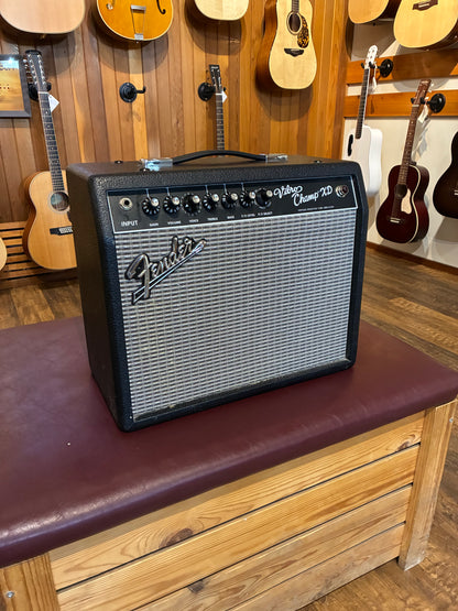 Fender Vibro Champ XD Electric Guitar Combo Amp (2008)