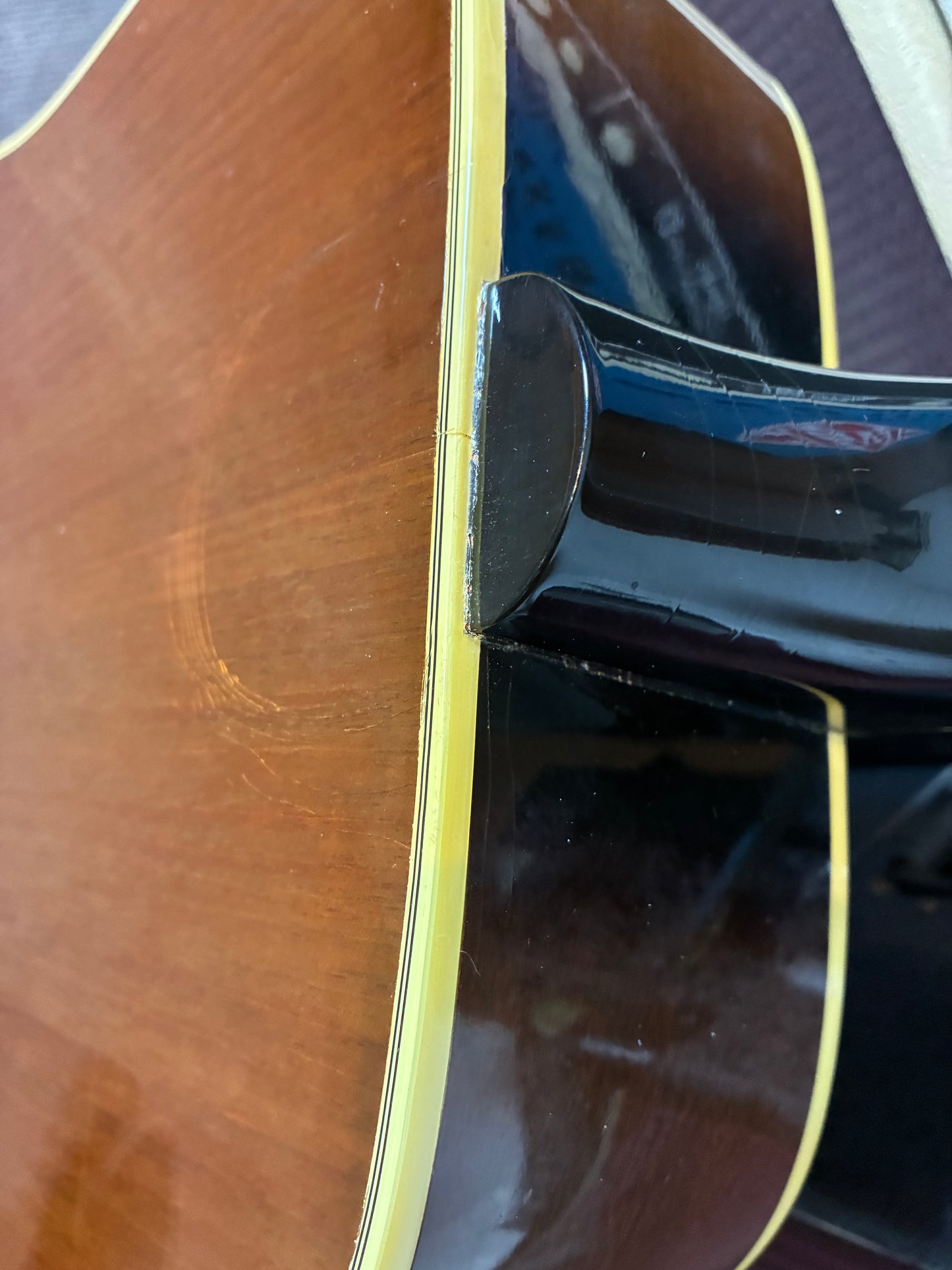 Gibson Hummingbird 90th Anniversary w/Case (1985)