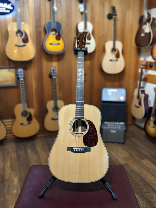 Martin D-28 Modern Deluxe Acoustic/Eletric Guitar w/Case (2018)