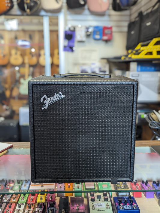 Fender Rumble LT25 Bass Combo Amp (2020)