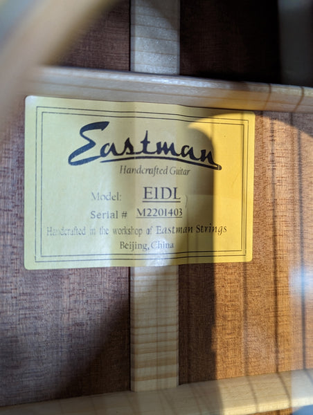 Eastman ED1L Left Handed Acoustic Guitar w/Gig Bag - Natural