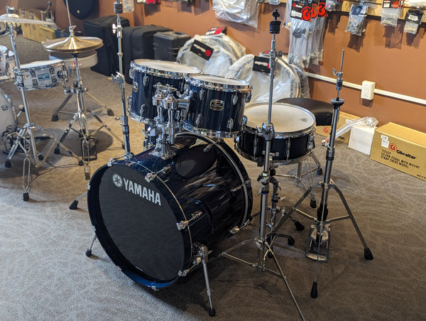 Yamaha Tour Custom Drum Kit w/Hardware & Gig Bags (Used)