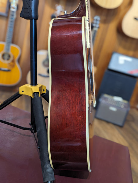 Gibson Hummingbird Acoustic Guitar w/Case - Heritage Cherry Sunburst (2000)