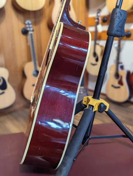 Gibson Hummingbird Acoustic Guitar w/Case - Heritage Cherry Sunburst (2000)