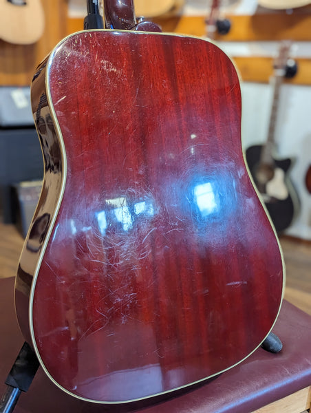 Gibson Hummingbird Acoustic Guitar w/Case - Heritage Cherry Sunburst (2000)
