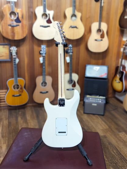 Fender American Professional Stratocaster w/Case - Olympic White (2019)