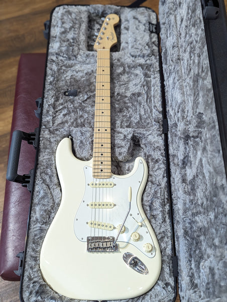 Fender American Professional Stratocaster w/Case - Olympic White (2019)