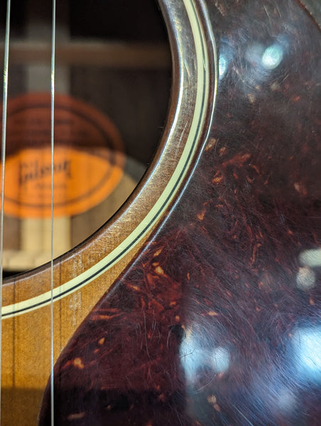 Gibson J-45 Vintage Acoustic Guitar w/Case (2017)
