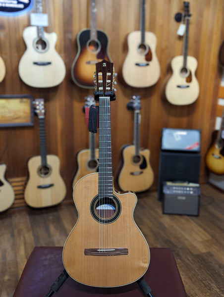 Alhambra CS-LR CW Crossover Electric/Acoustic Classical Guitar w/Gig Bag