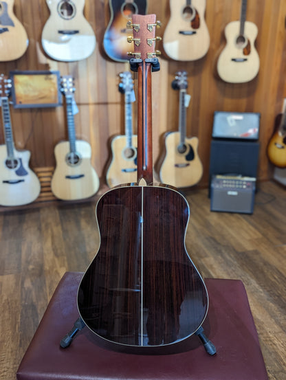 Yamaha LL16 ARE Dreadnought Acoustic/Electric Guitar w/Gig Bag (Used)