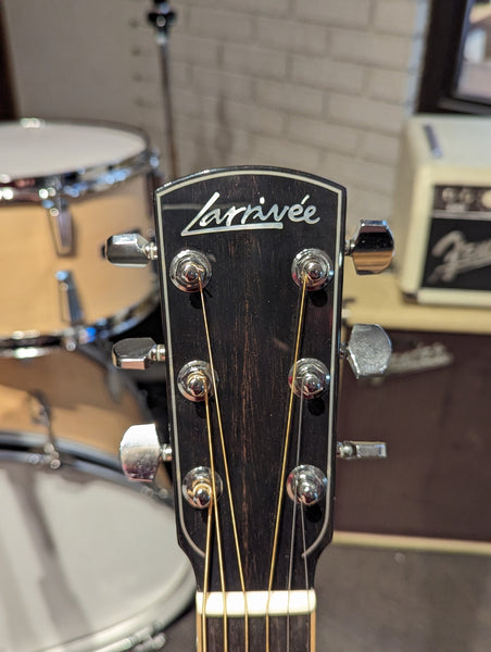 Larrivée OM-09E Acoustic/Electric Guitar w/Case (2022)