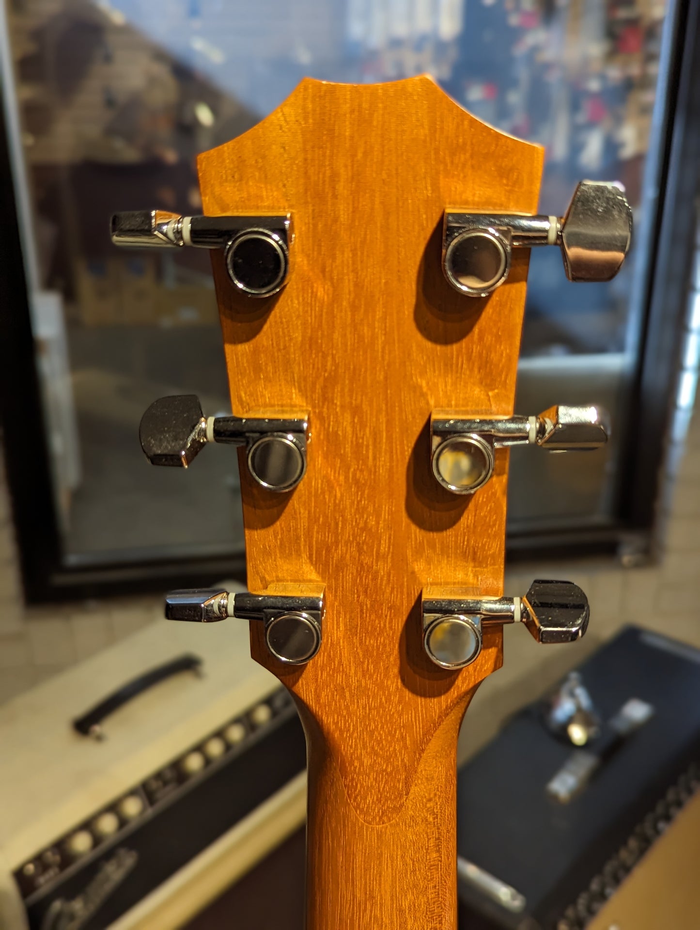 Taylor Guitars Academy 12 Grand-Concert Spruce/Sapele Acoustic Guitar w/Gig Bag (2017)