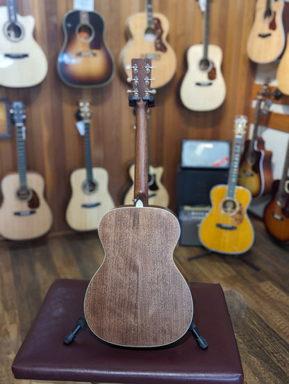 Art & Lutherie Legacy Light Burst GT EQ (Used)