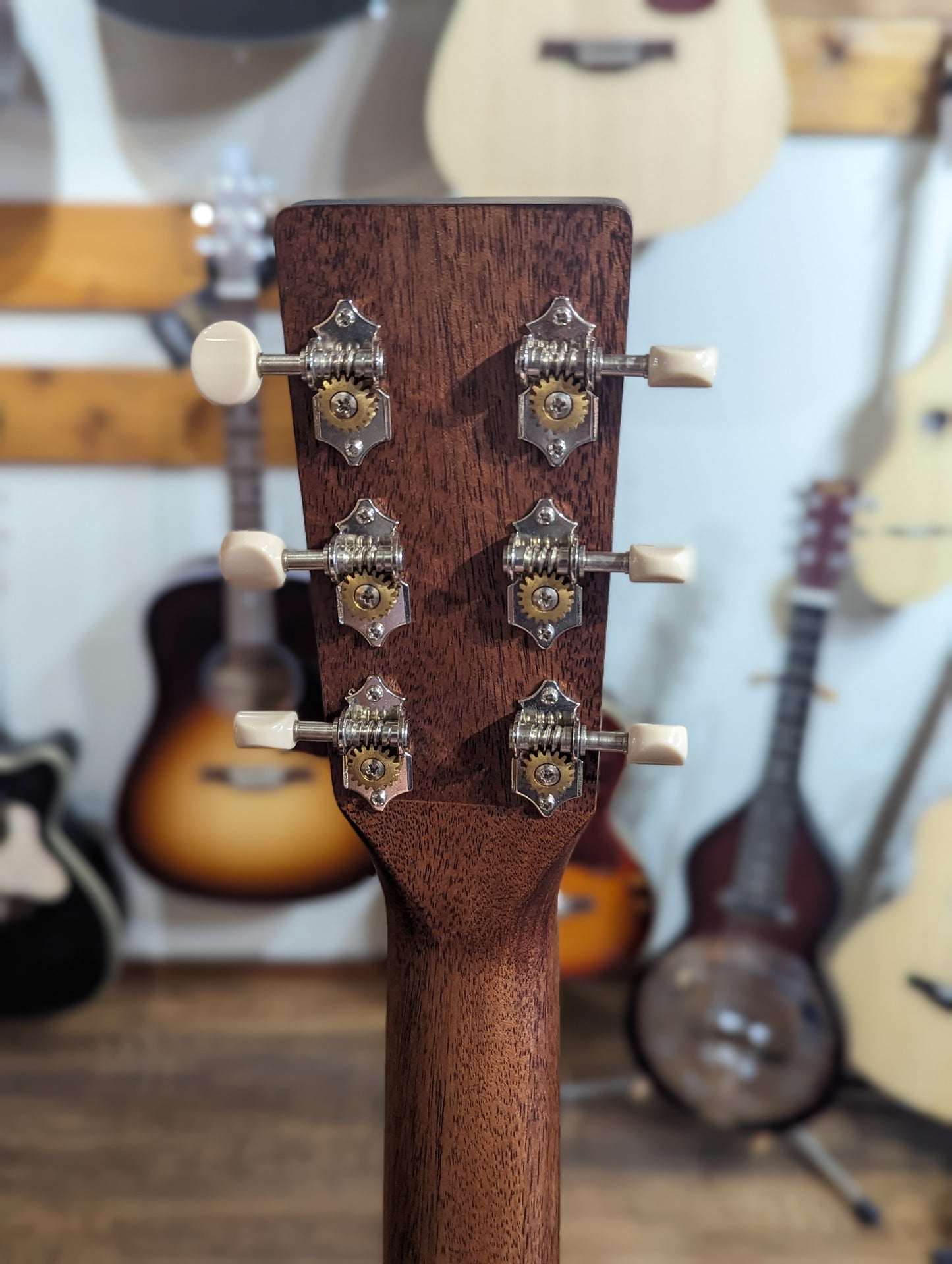 Art & Lutherie Legacy Light Burst GT EQ (Used)