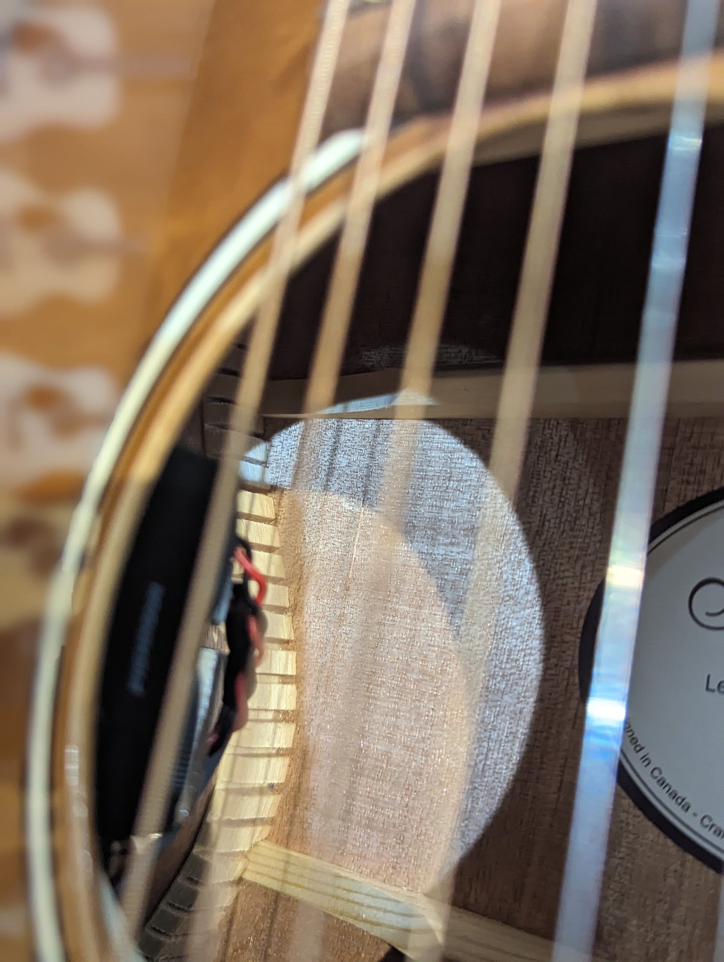 Art & Lutherie Legacy Light Burst GT EQ (Used)