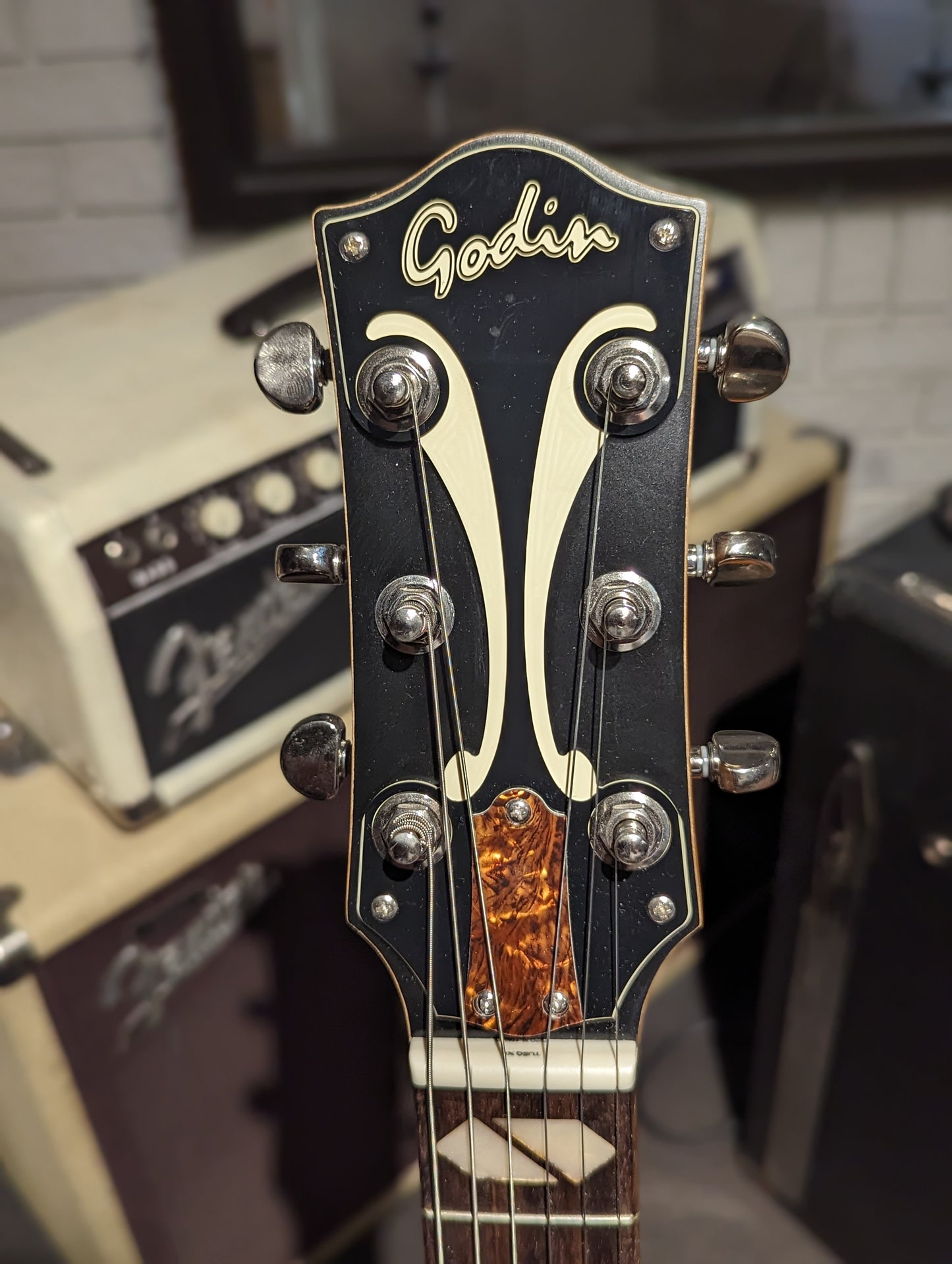 Godin Guitars 5th Avenue Jumbo P-Rail - Harvest Gold (Used)