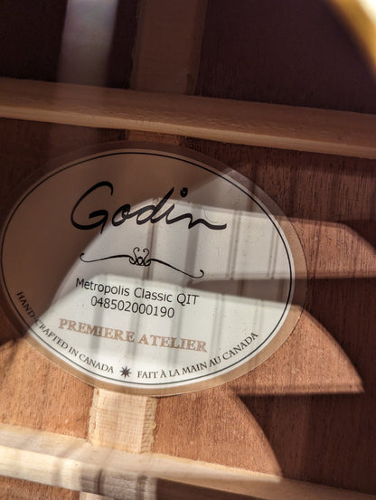 Godin Metropolis Classic QIT Acoustic/Electric Guitar w/Case (Used)