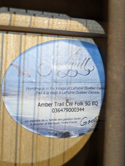 Seagull Amber Trail CW Folk SG EQ Acoustic/Electric Guitar w/Case (Used)