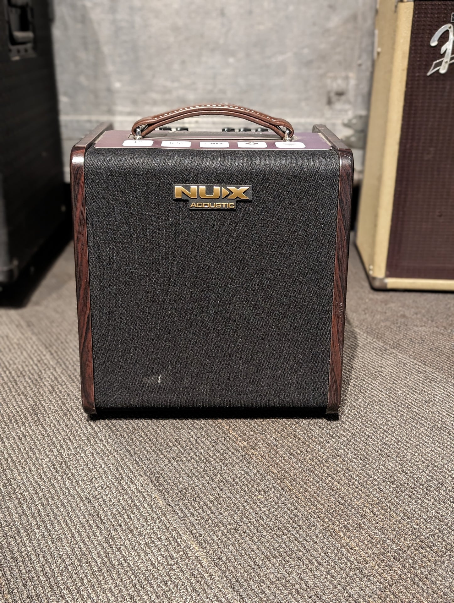 NUX Stageman II Battery Powered Acoustic Guitar Amp (Used)
