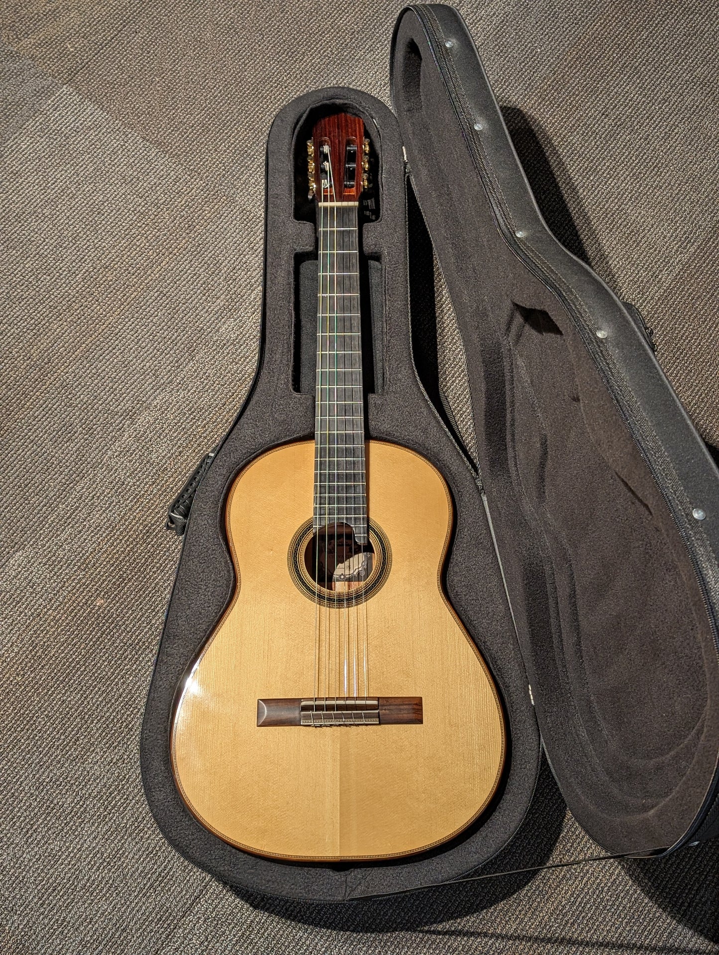 Cervantes Studio Series Milenia PE Classical Guitar w/Case (Used)