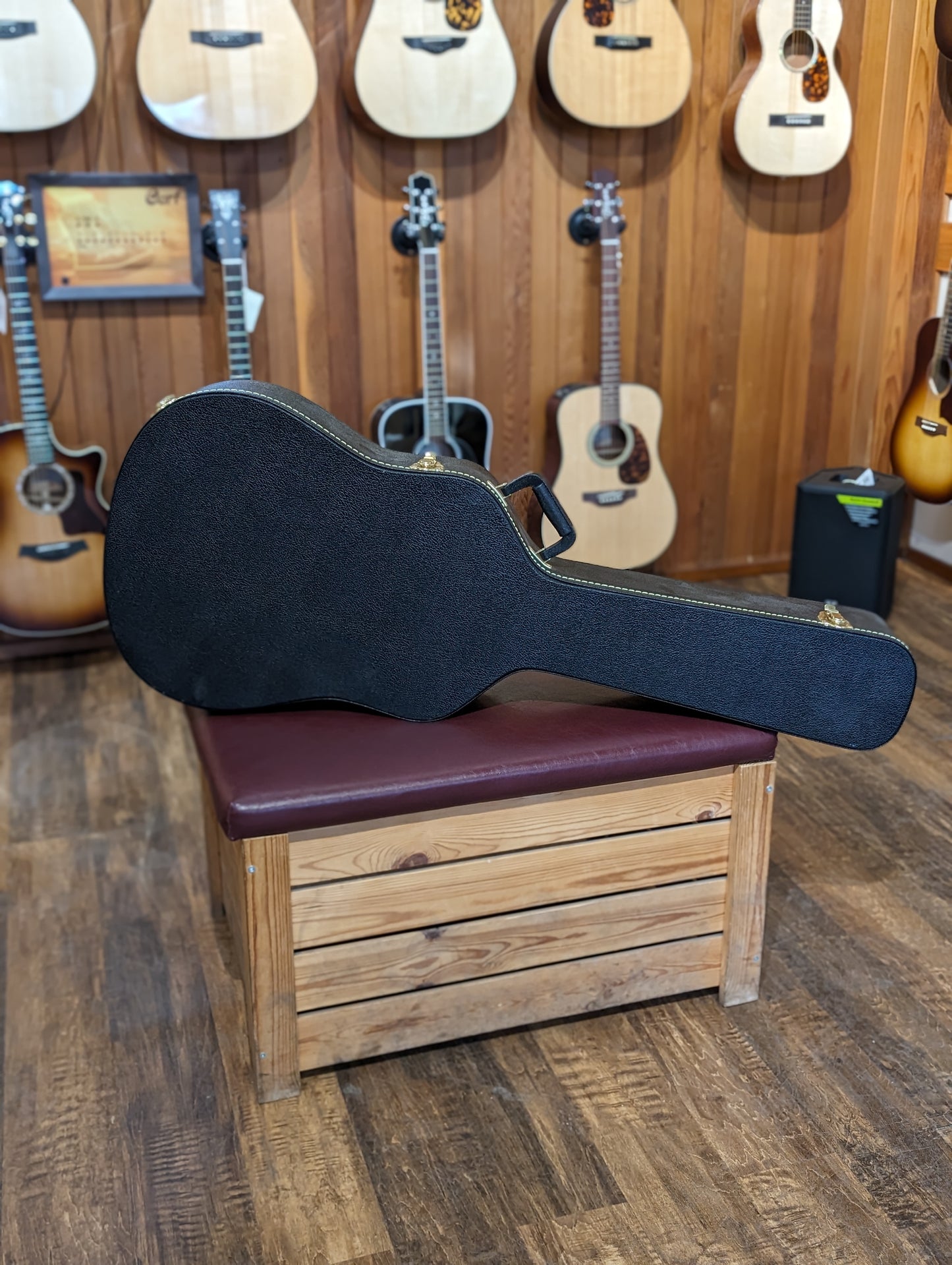 Yorkville YAC-6H Hardshell Acoustic Dreadnought Case (Used)