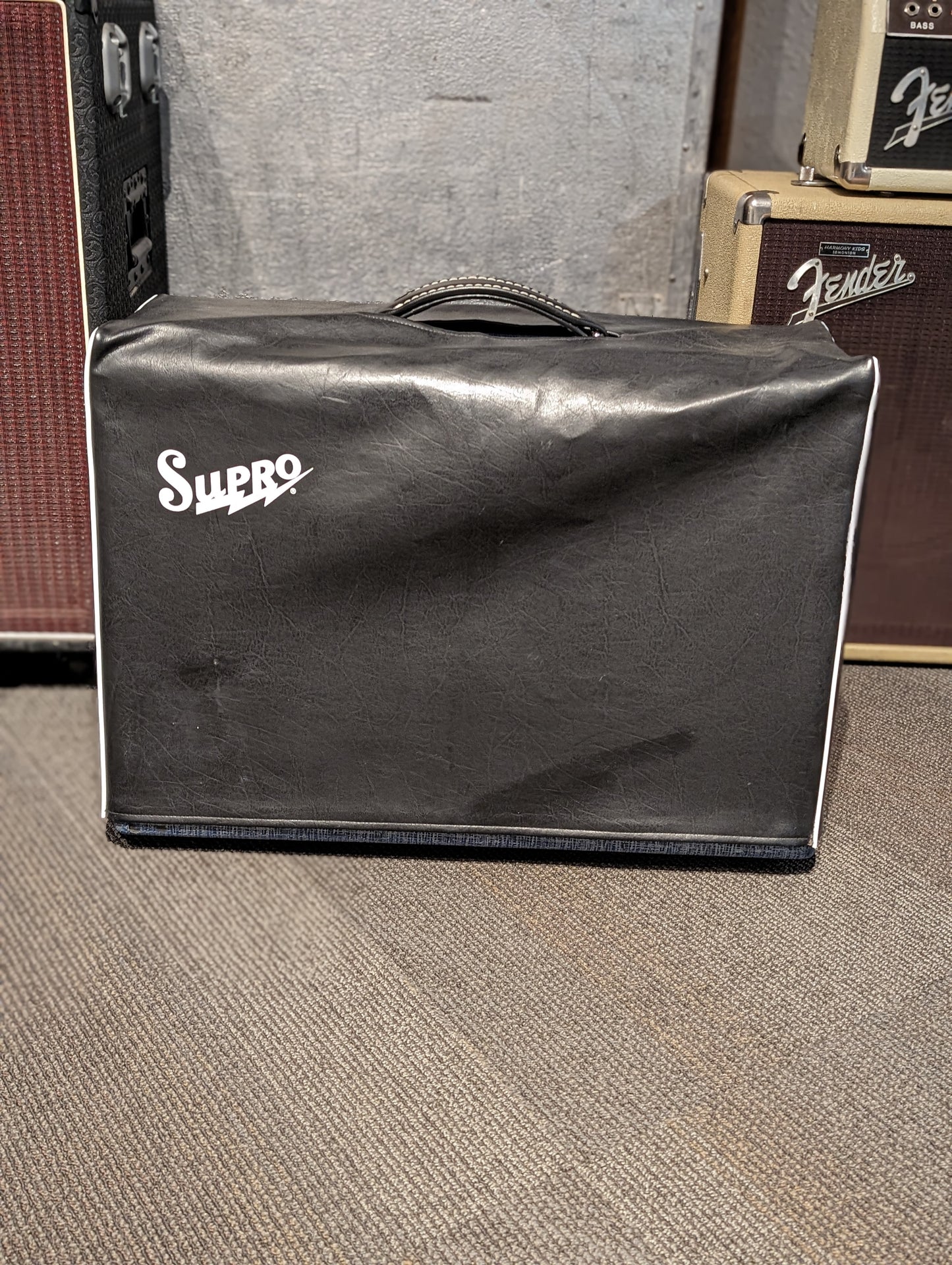 Supro 1624T Dual-Tone 24w Combo Amplifier w/Amp Cover (Used)