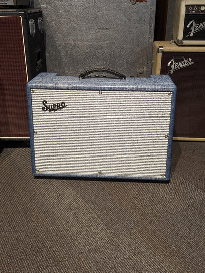 Supro 1624T Dual-Tone 24w Combo Amplifier w/Amp Cover (Used)