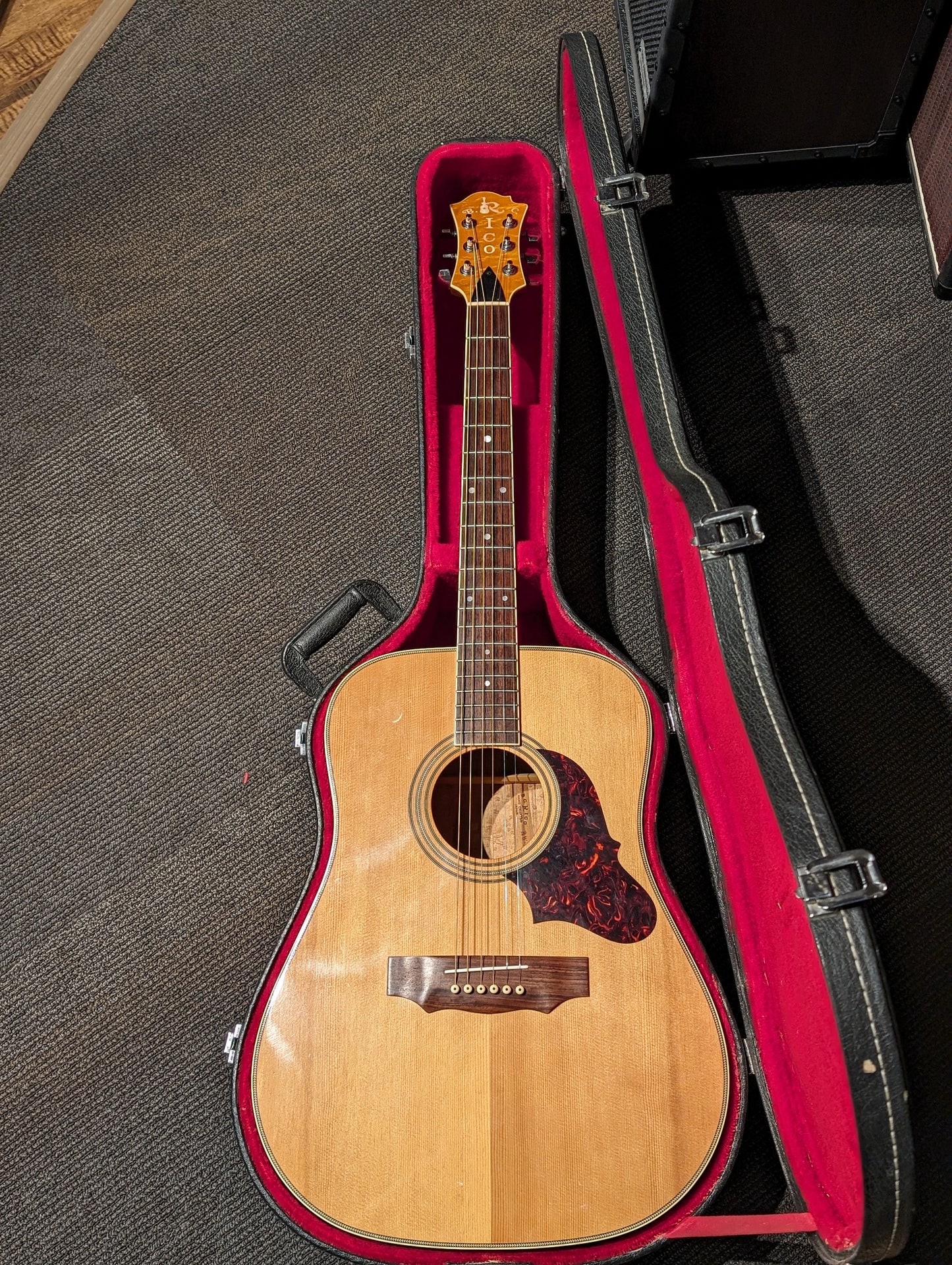 B.C. Rico RW-9C Made in Japan Acoustic Guitar w/Case (1980's)