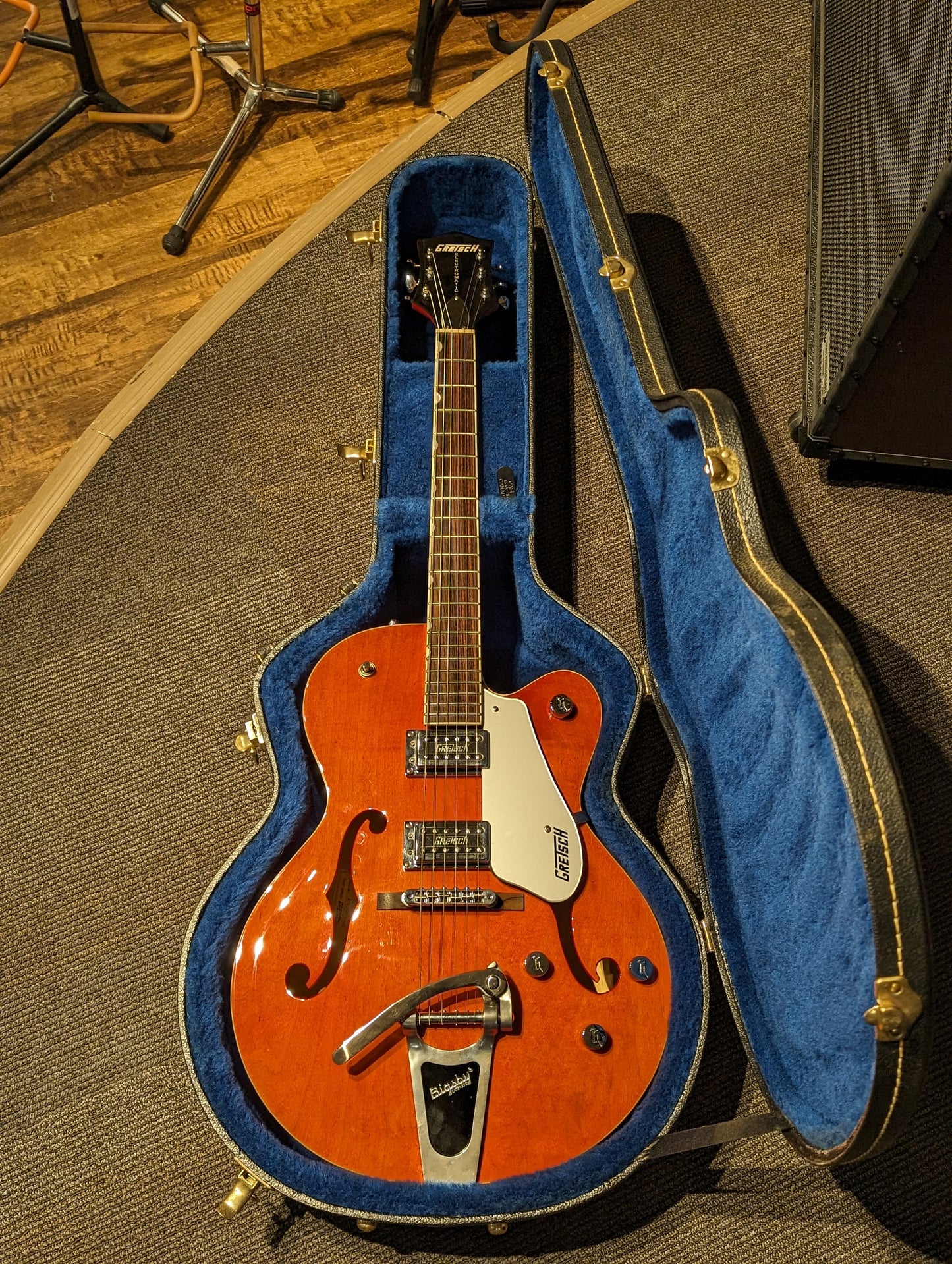 Gretsch G5120 Electromatic Hollowbody Electric Guitar w/Case & Bigbsy - Orange (2011)