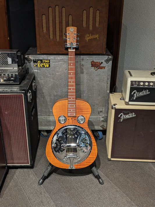 Epiphone Hound Dog Deluxe Round Neck Resonator w/Pickup & Case (Used)