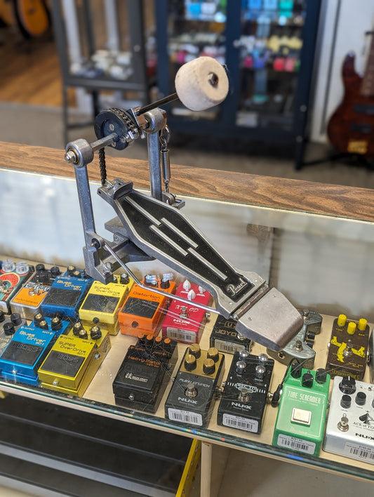Pearl P880 Bass Drum Pedal (1990's)