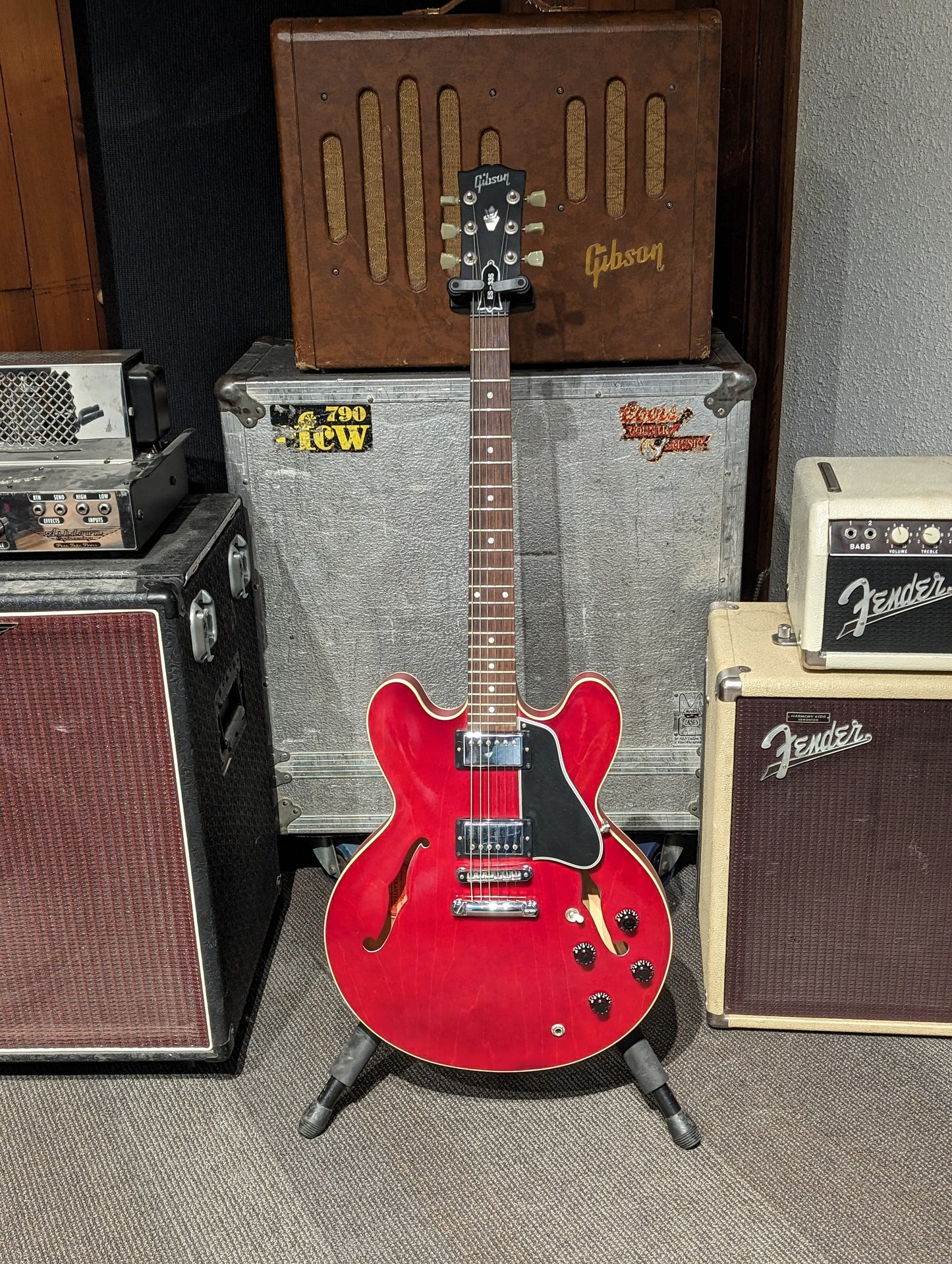 Gibson Dot ES-335 Semi-Hollow Electric Guitar w/Case - Satin Red (2005)