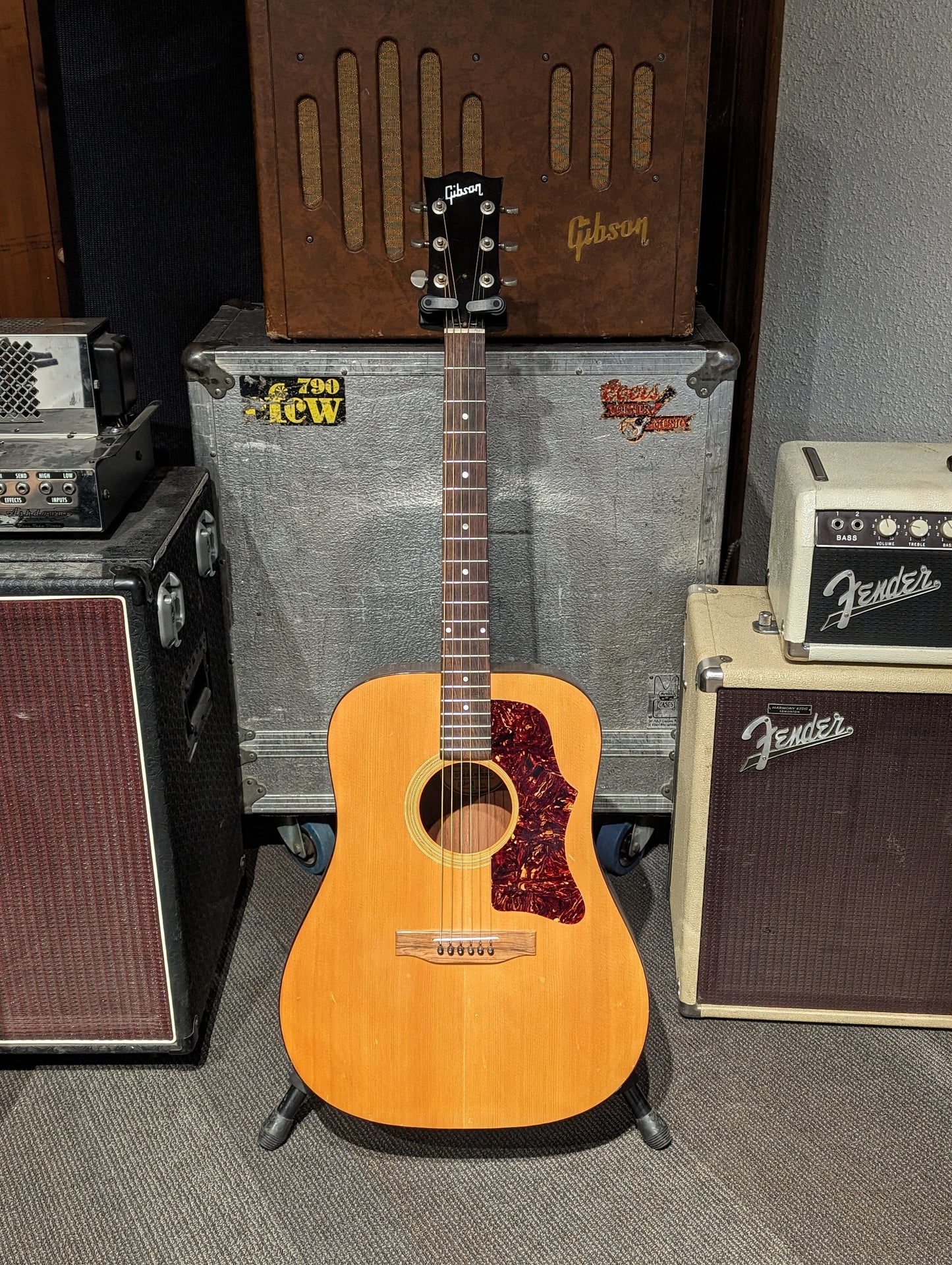 Gibson J-55 Acoustic Guitar w/Case (1974)