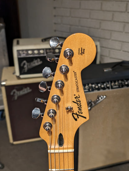 Fender MIM Standard Stratocaster w/Case - Brown Sunburst (2015)