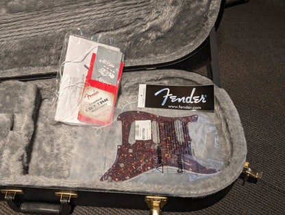 Fender MIM Standard Stratocaster w/Case - Brown Sunburst (2015)