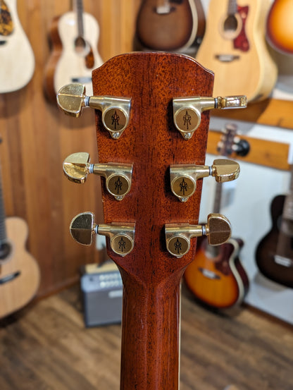 Alvarez Yairi DY-84 Slope Shoulder Acoustic/Electric Dreadnought w/Case (Used)
