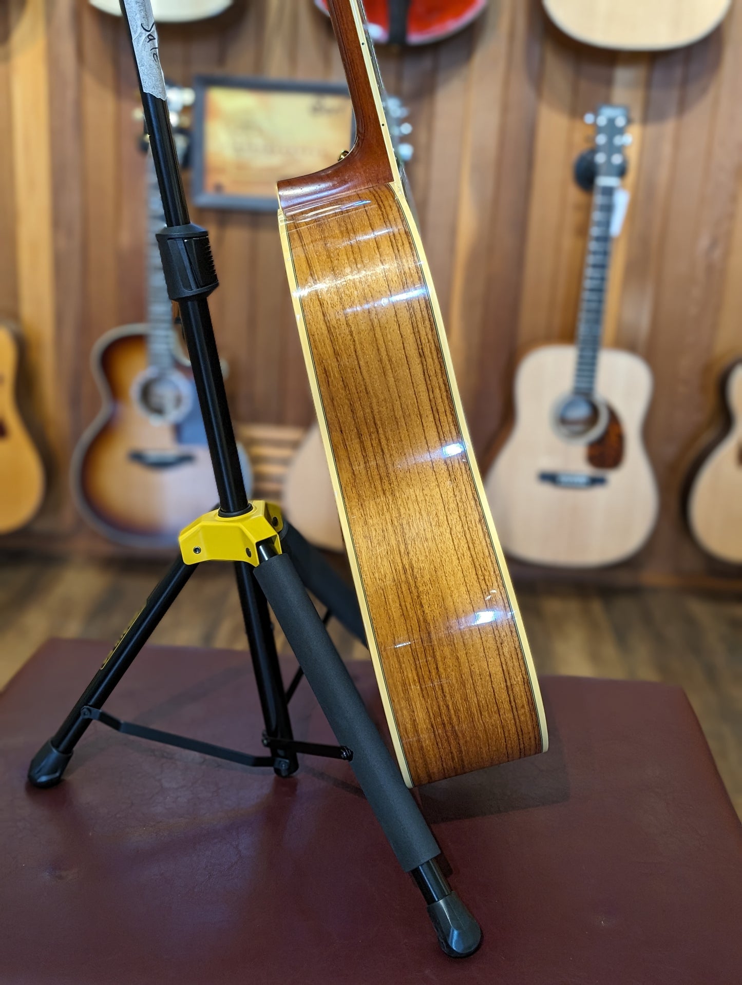 Alvarez Yairi DY-84 Slope Shoulder Acoustic/Electric Dreadnought w/Case (Used)