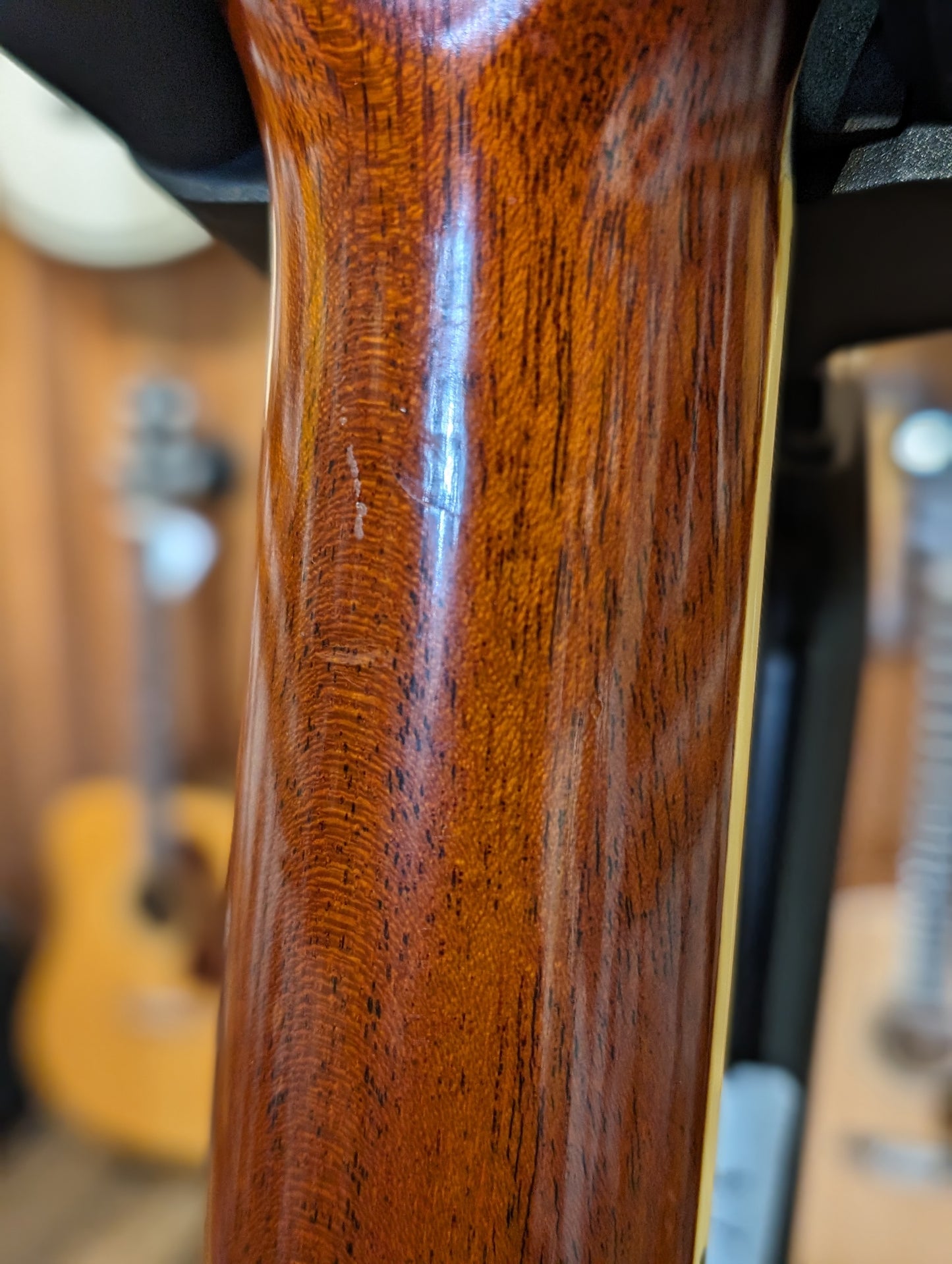 Alvarez Yairi DY-84 Slope Shoulder Acoustic/Electric Dreadnought w/Case (Used)