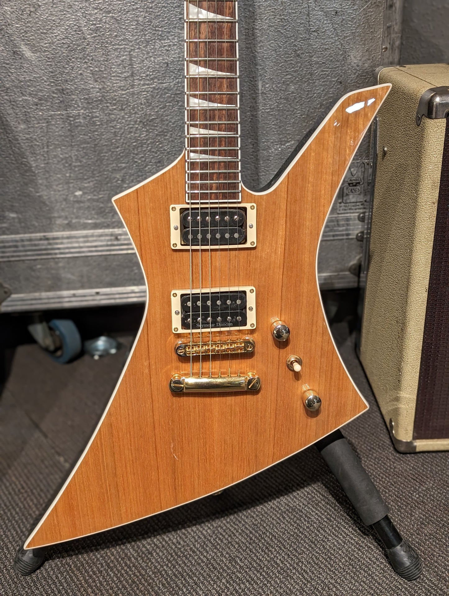 Jackson X Series Kelly Mahogany Top w/Gig Bag - Natural (2019)