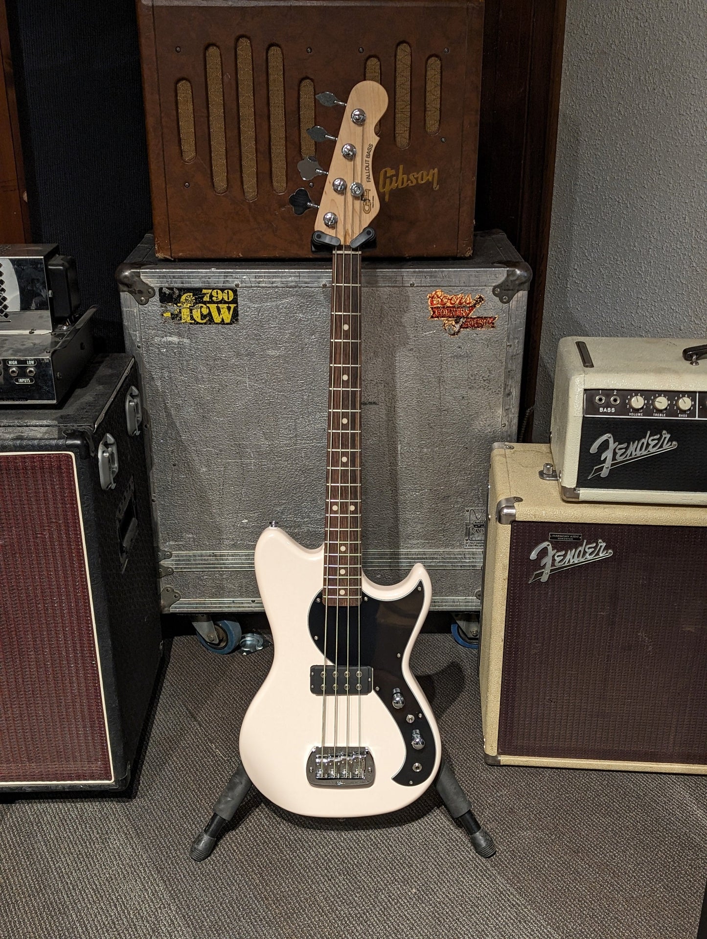 G&L Tribute Fallout Short Scale Bass Guitar - Olympic White