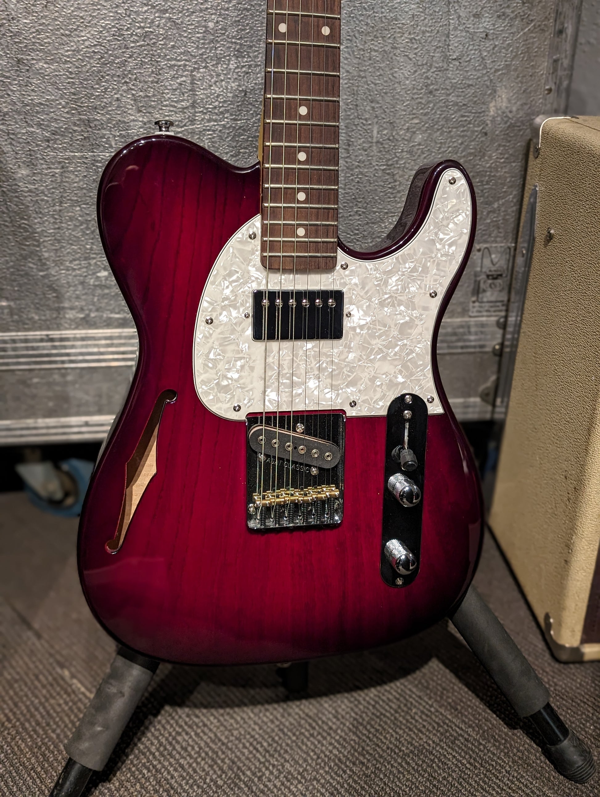 G&L Tribute ASAT Classic Bluesboy Semi-Hollow Electric Guitar - Red Bu ...